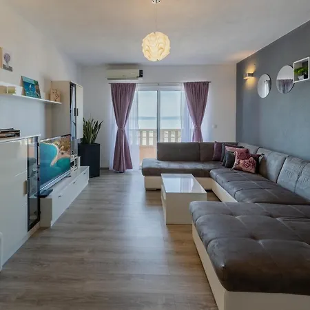 Apartment Dany - Free Beach Parking Makarska Exterior photo