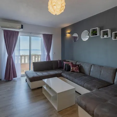 Apartment Dany - Free Beach Parking Makarska Exterior photo