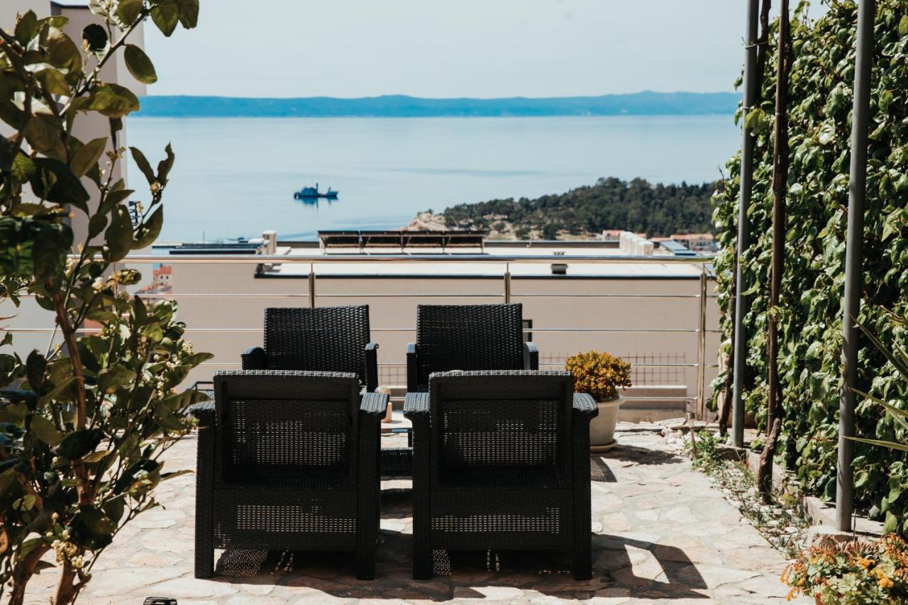 Dany - Free Parking * Makarska