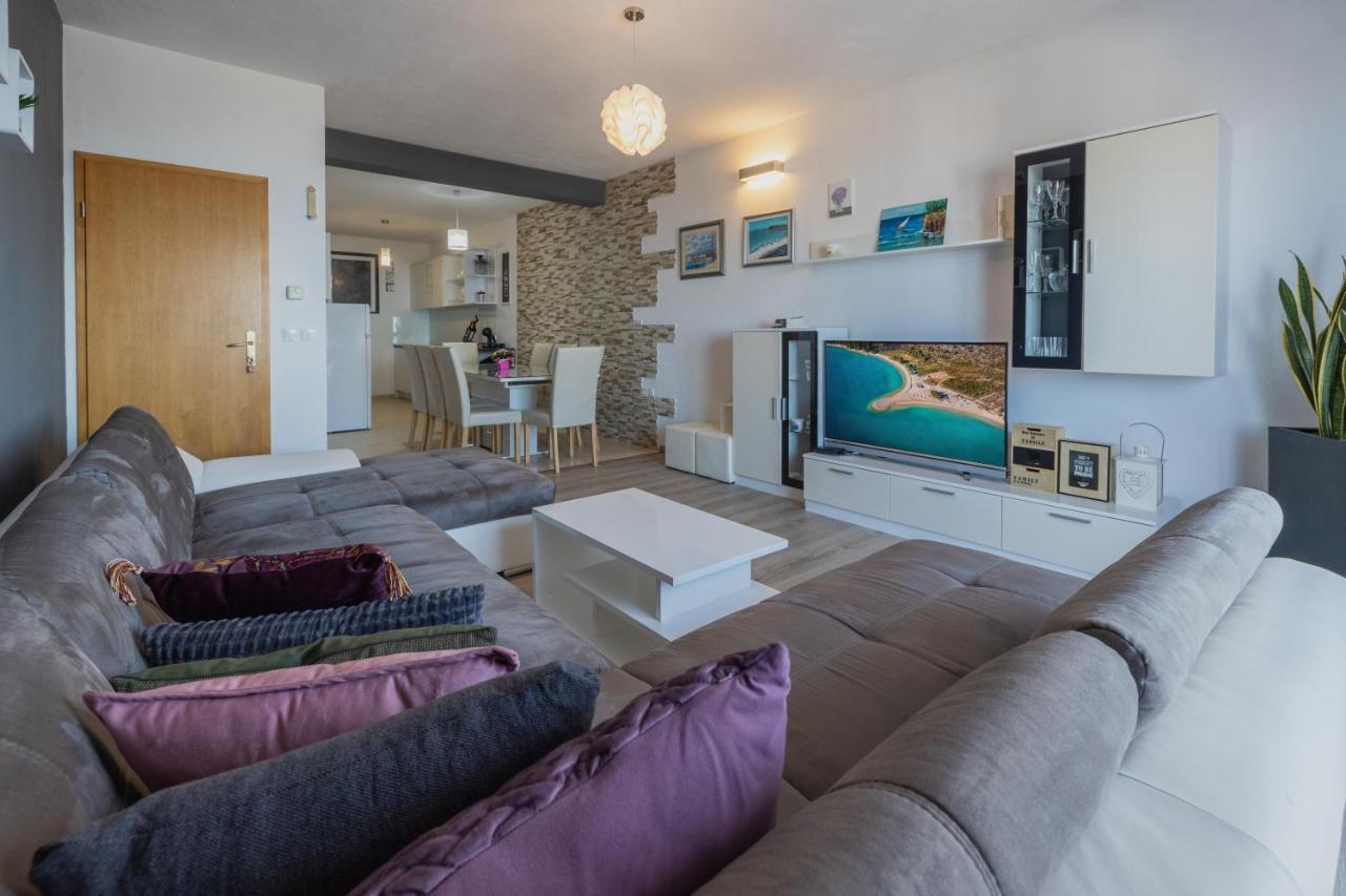 Dany - Free Parking Apartment Makarska