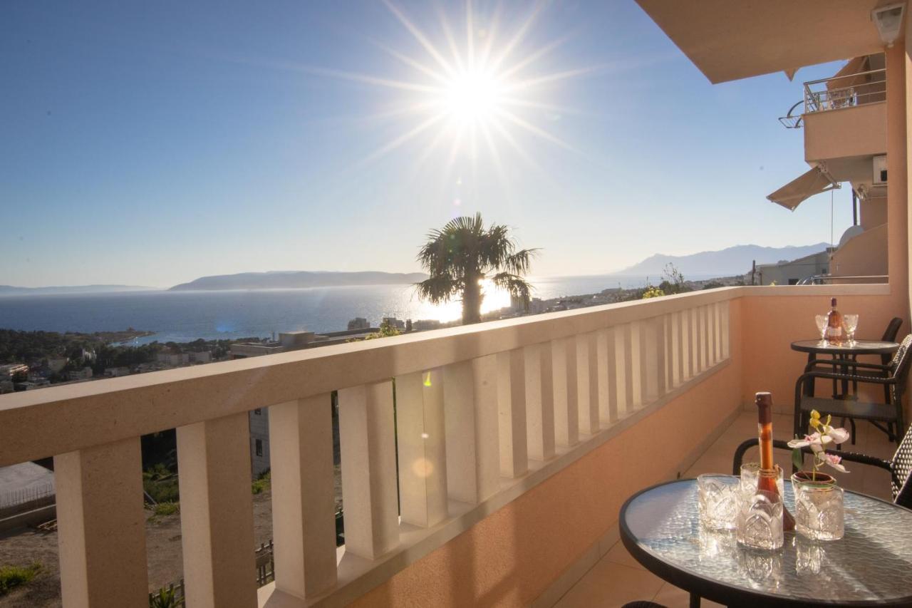 Dany - Free Parking * Makarska