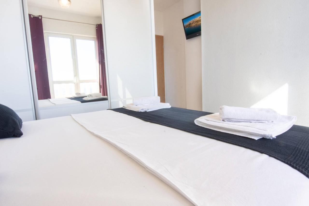 Dany - Free Parking Makarska